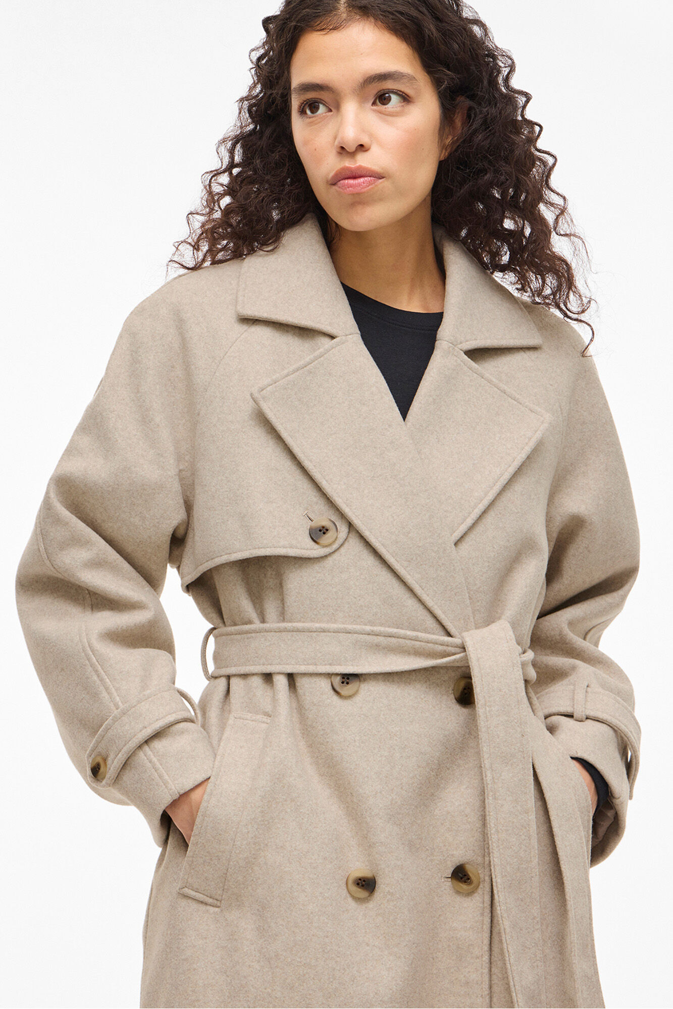 Vila Abrigo de pa&ntilde;o largo anudado