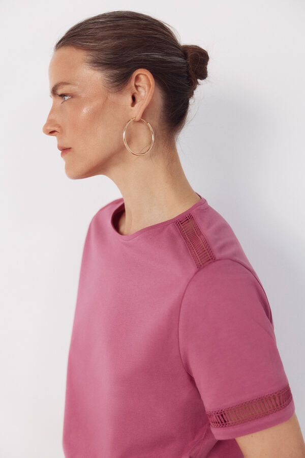 Cortefiel Hemstitch detail t-shirt Fuchsia
