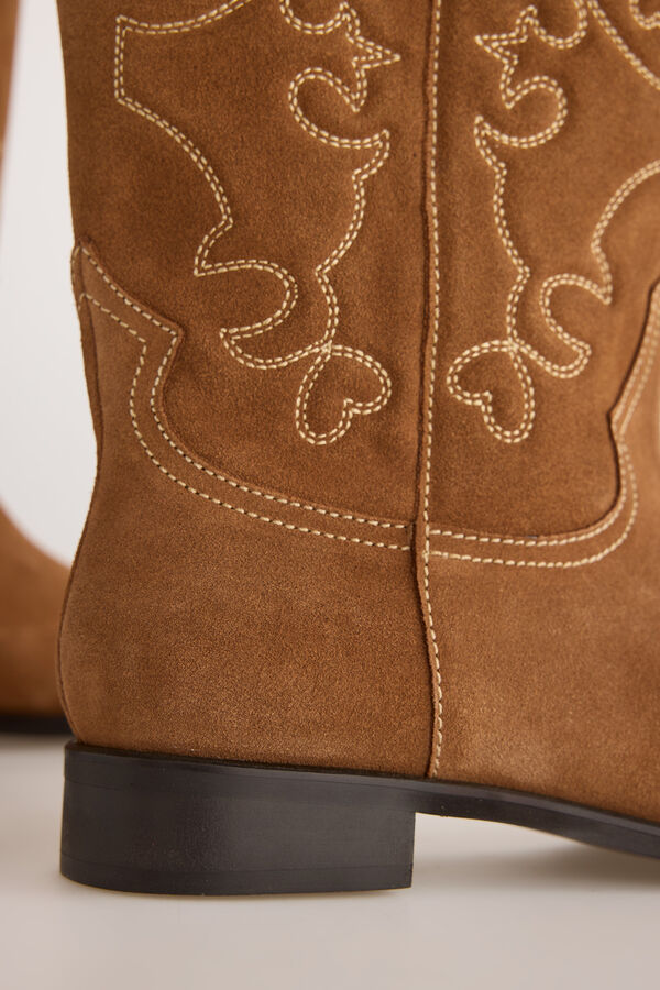 Slowlove Bota de croute plana Castanho