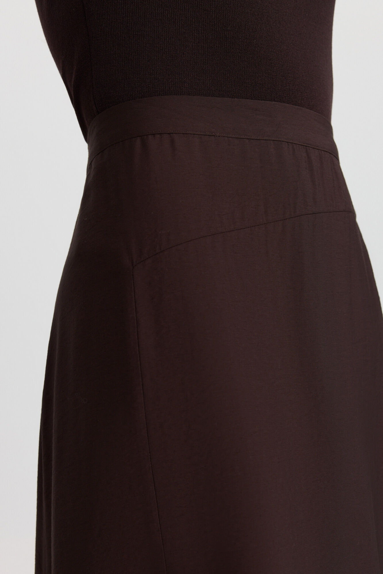 Vero Moda Saia midi fluida