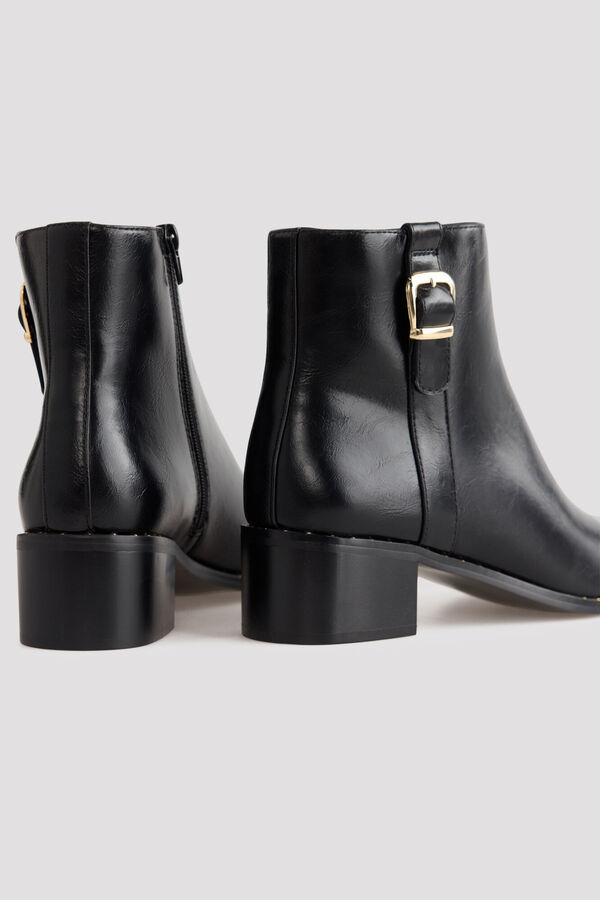 Cortefiel Buckle ankle boot Black
