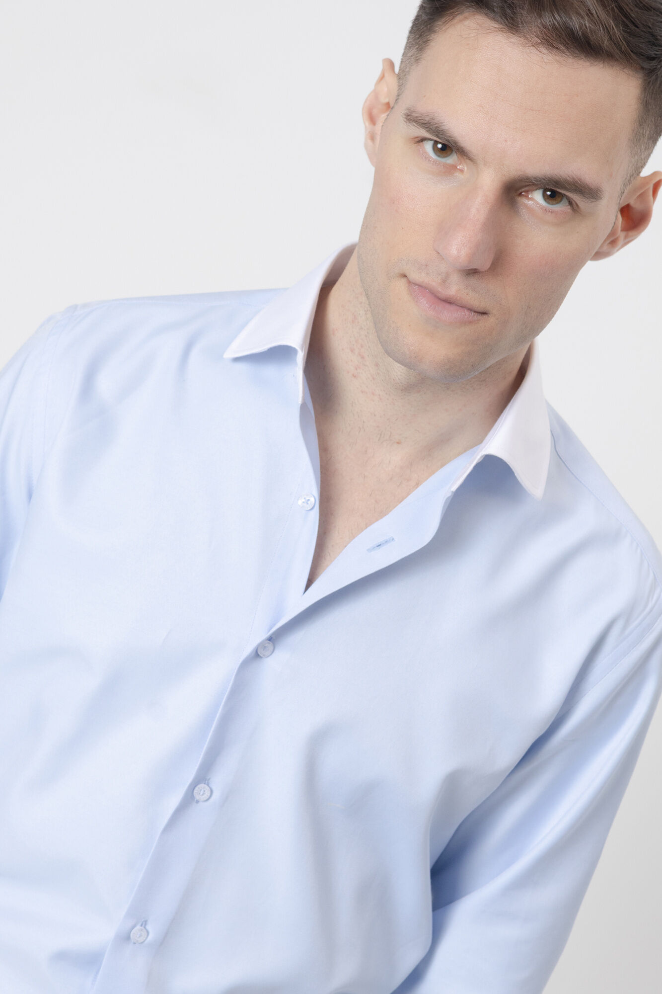 PuroEGO Camisa vestir cuello contraste