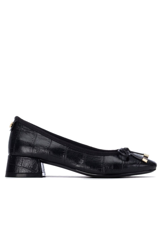 Zapato salón con tacón bajo