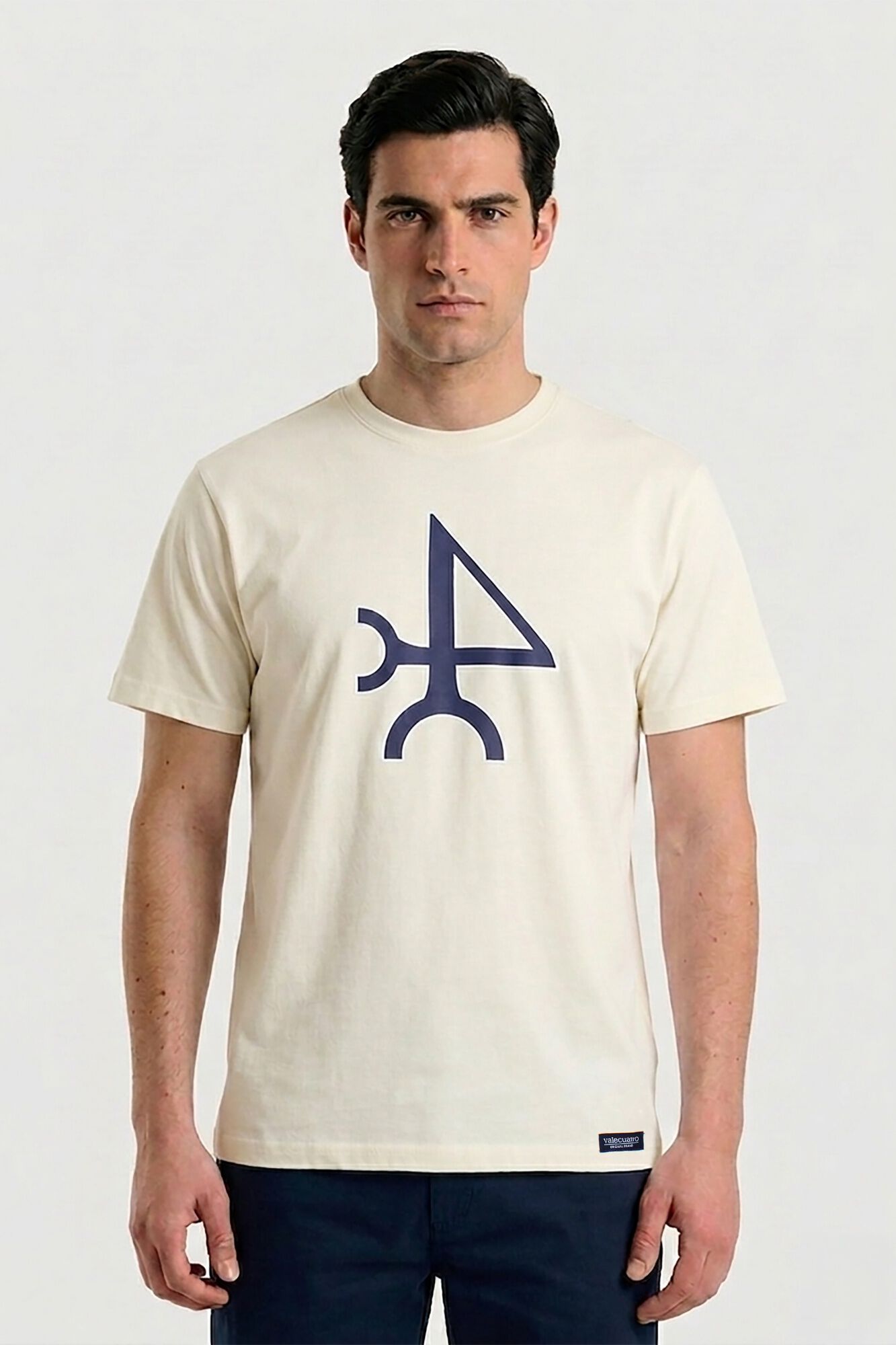 Valecuatro T-shirt logo