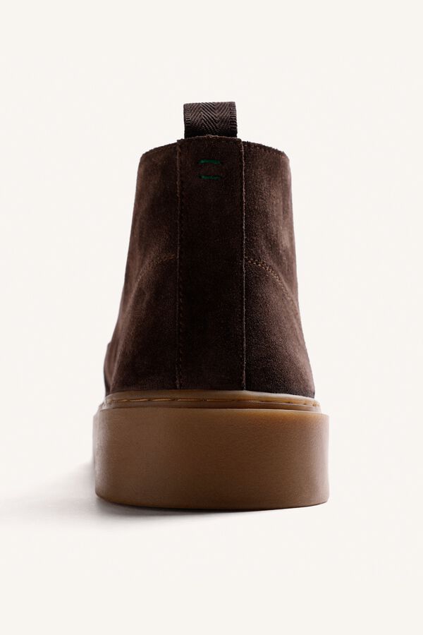 Gioseppo Botins wallabee em pele Castanho