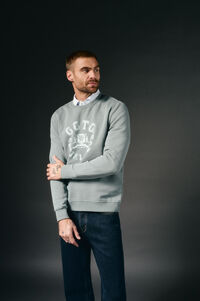 OOTO Sudadera gráfica cuello caja