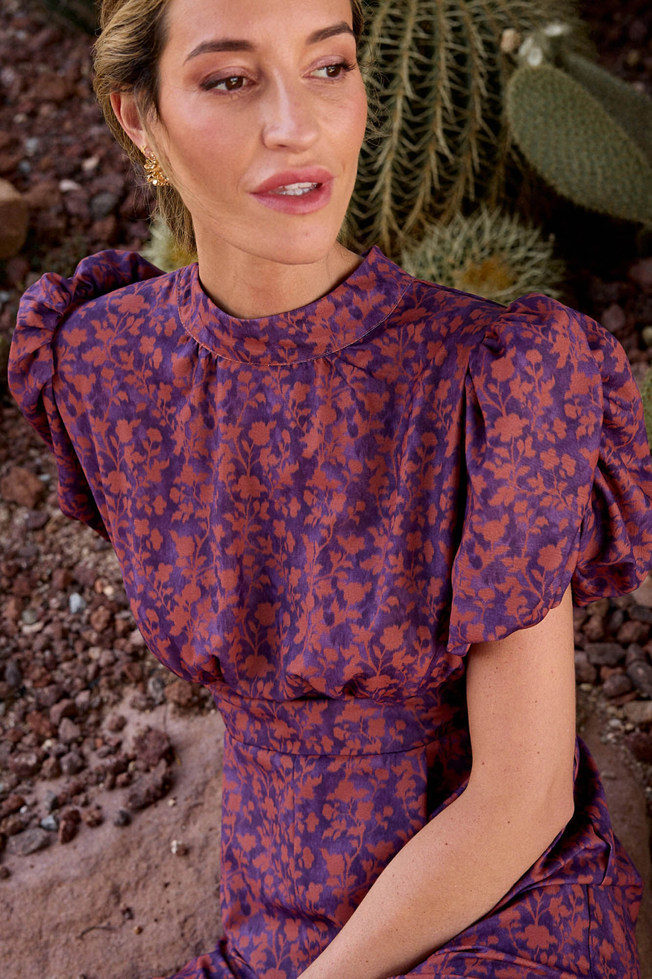 Pol&iacute;n Et Moi Macac&atilde;o Mireya com estampado cobre