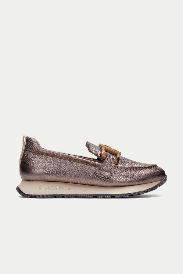 Hispanitas Mocassim esportivo KANSAS com detalhes metálicos Castanho