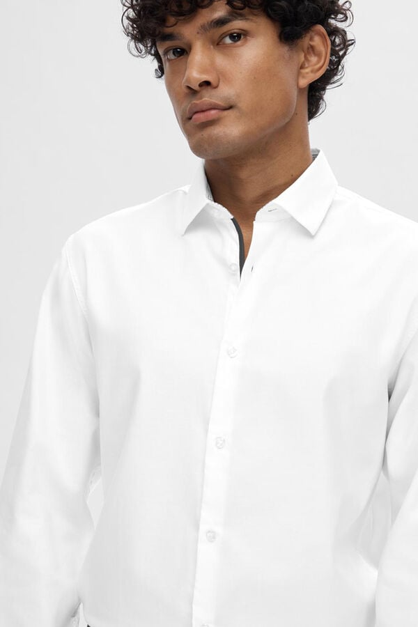 Cortefiel Camisa formal de vestir Slim Fit confeccionada con algodón orgánico. Blanco
