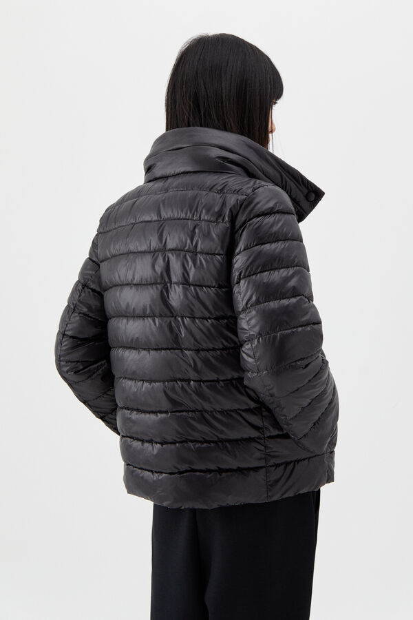 Cortefiel Ultralight water-repellent reversible jacket Black