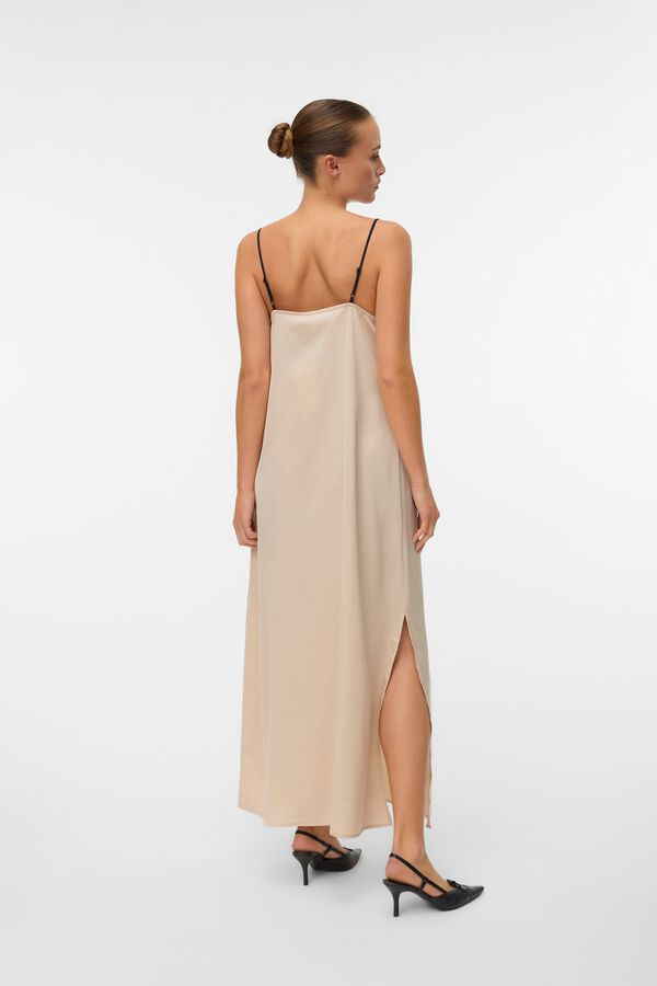 Vero Moda Vestido comprido acetinado de al&ccedil;as Preto