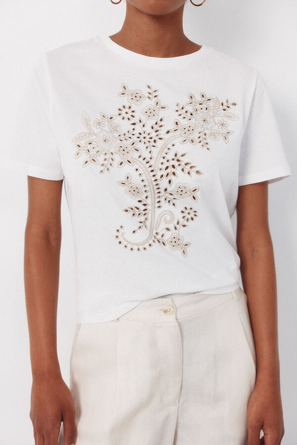 Cortefiel T-shirt with positional embroidered Printed white