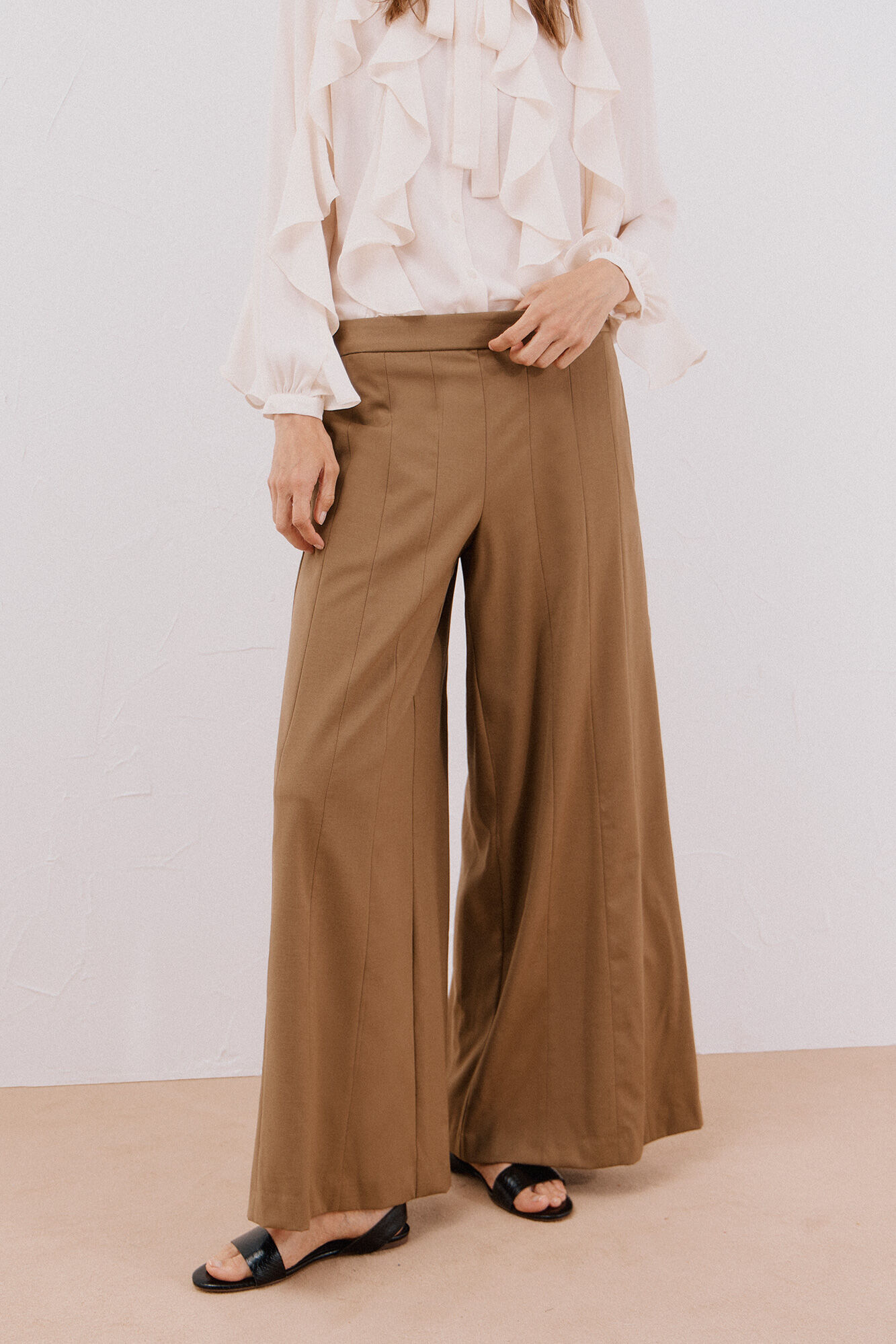 Cortefiel Wide-cut trousers