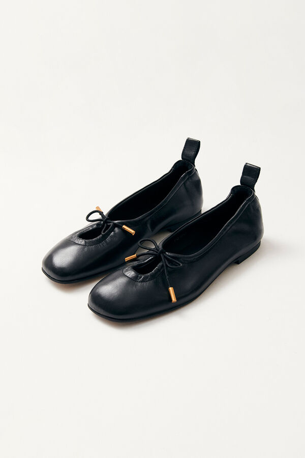 Cortefiel Rosalind leather ballerinas Black