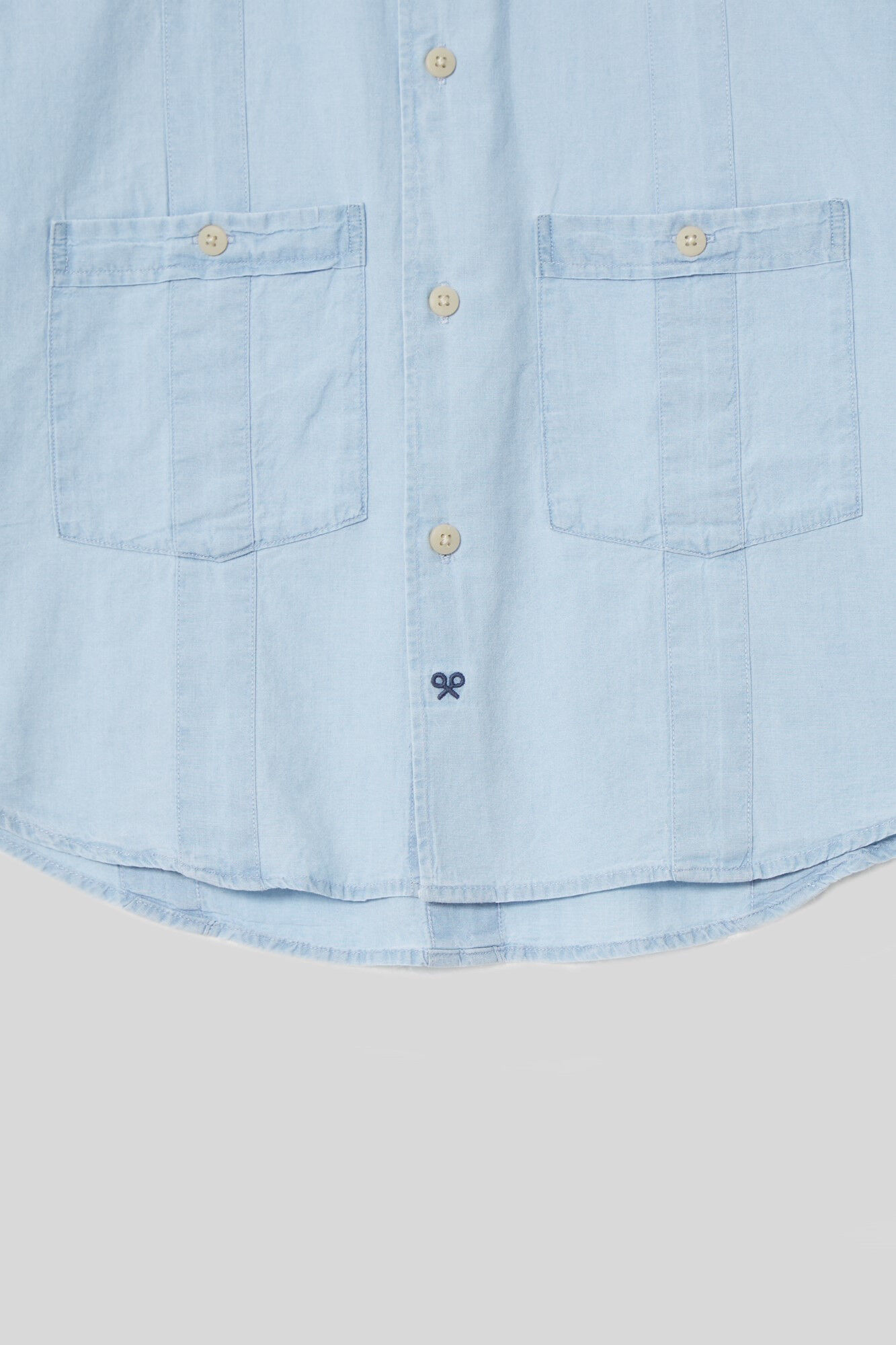 Guayabera sport denim claro Chemises pour homme Cortefiel