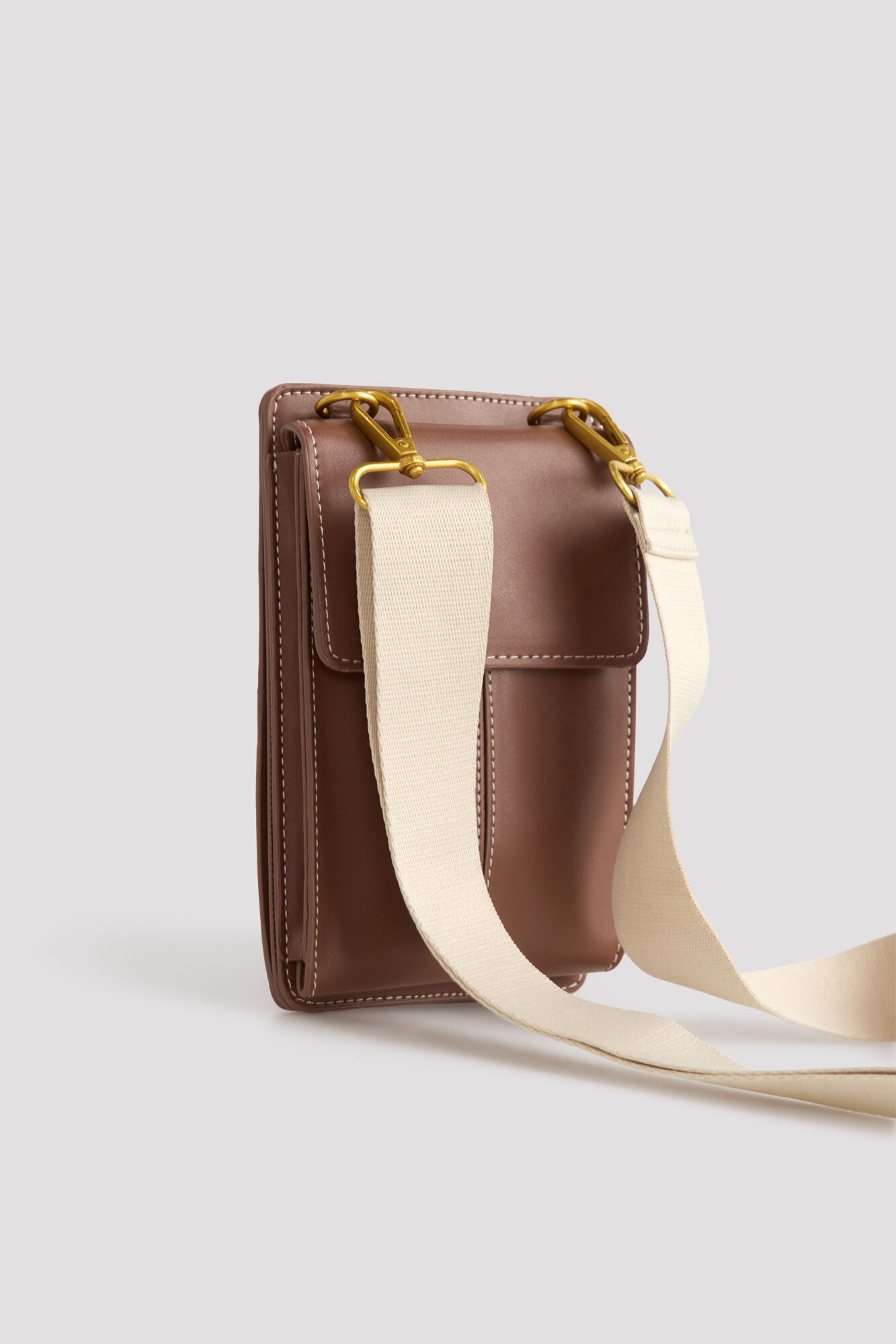 Cortefiel Plain flap phone case