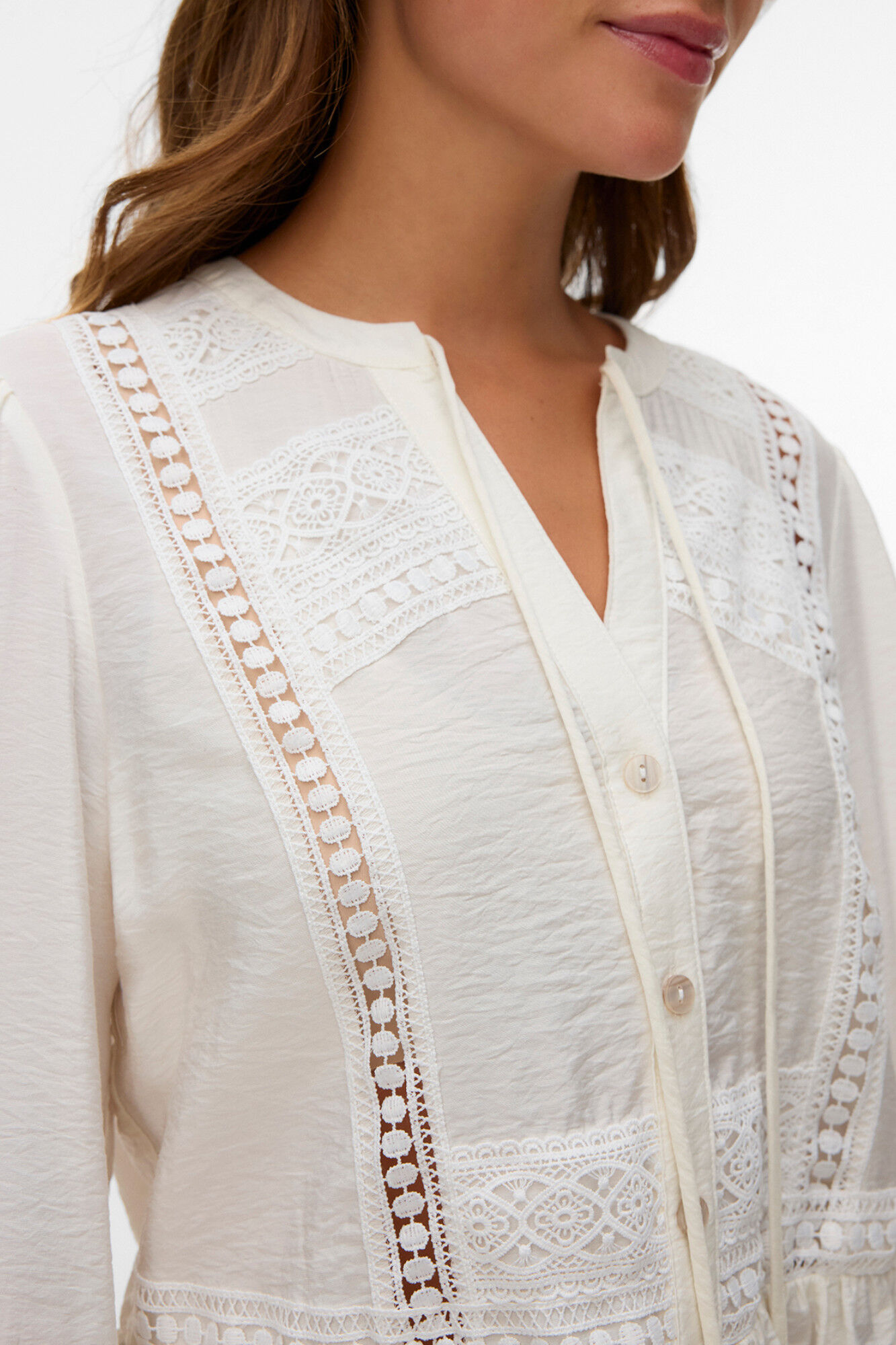 Vero Moda Blouse with lace and ruffles