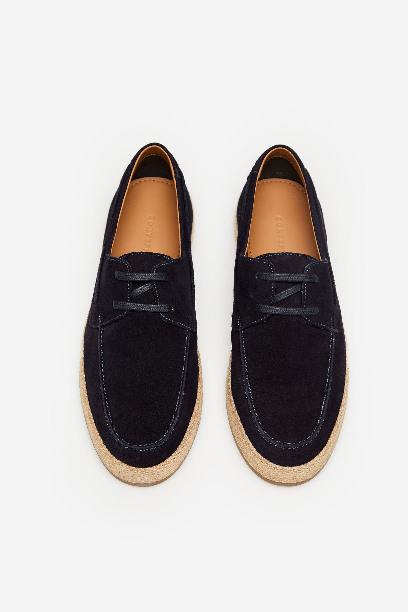 Deck shoes with rubber sole