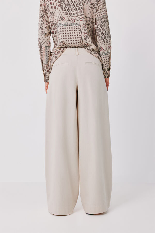 Cortefiel Tailored jeans Ivory