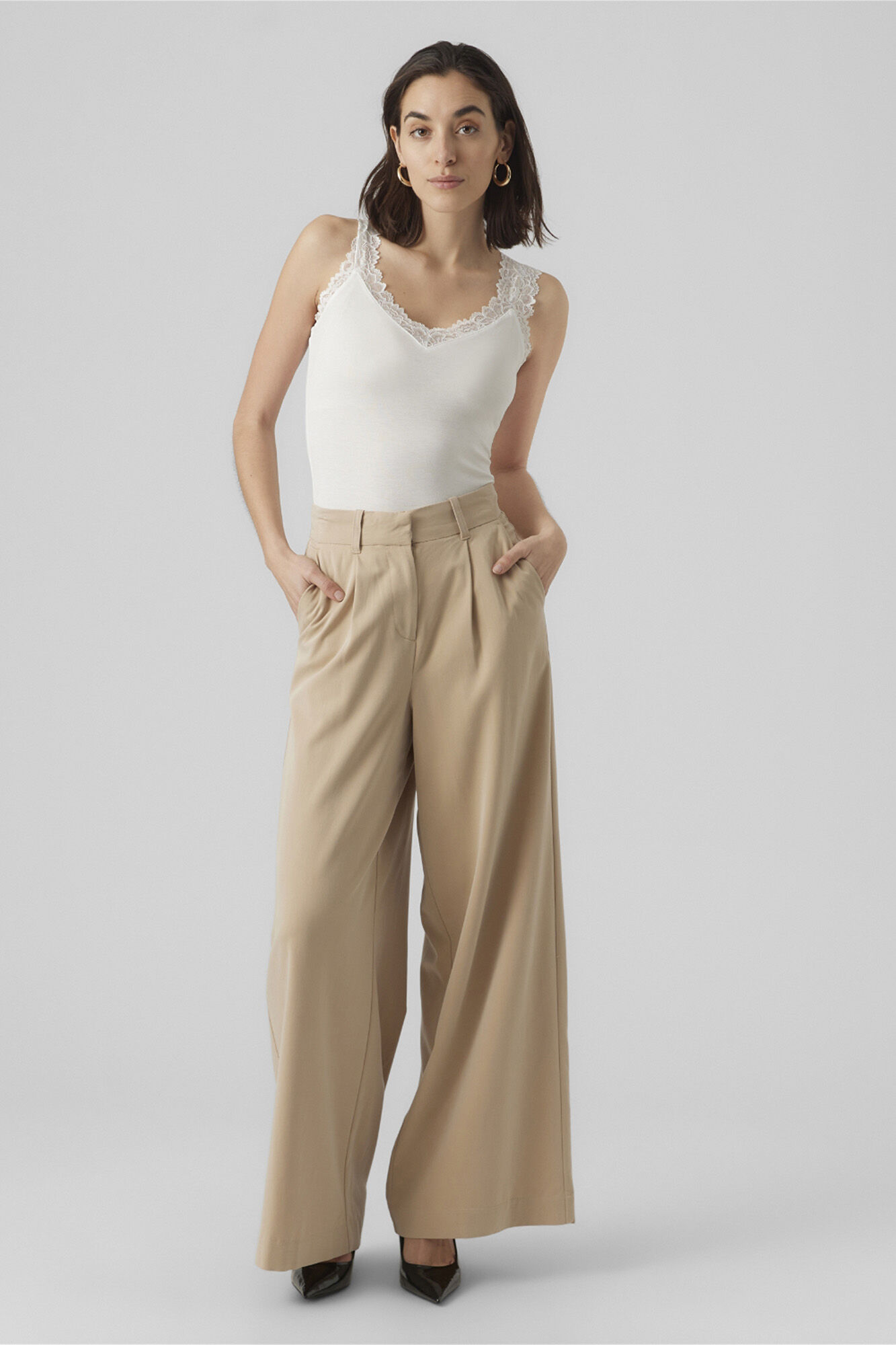 Vero Moda Top justo de mulher com renda