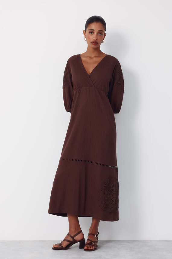 Vestido parche guipur floral