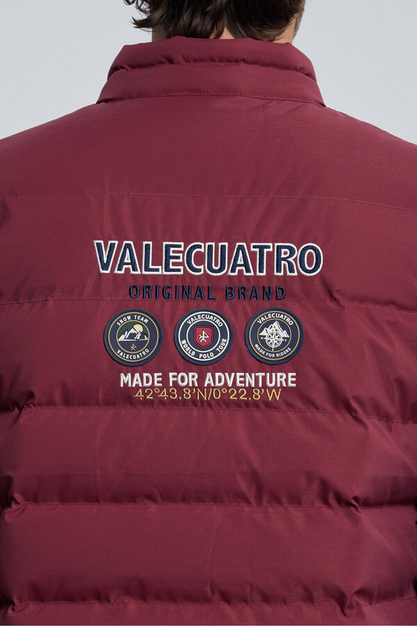 Valecuatro Colete acolchoado bordô com 3 escudos Granada