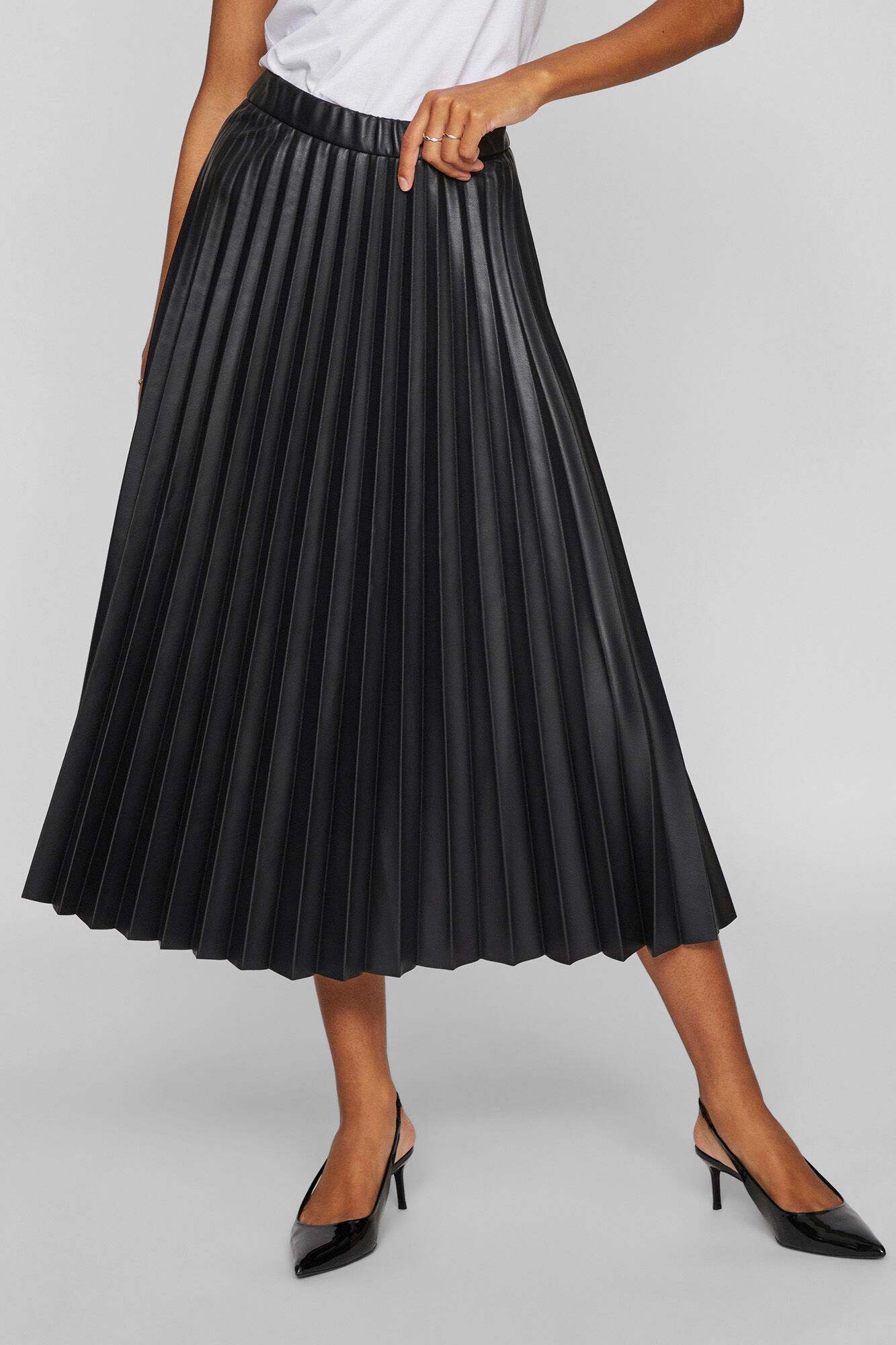 Faux leather faux leather midi skirt Women s skirts Cortefiel