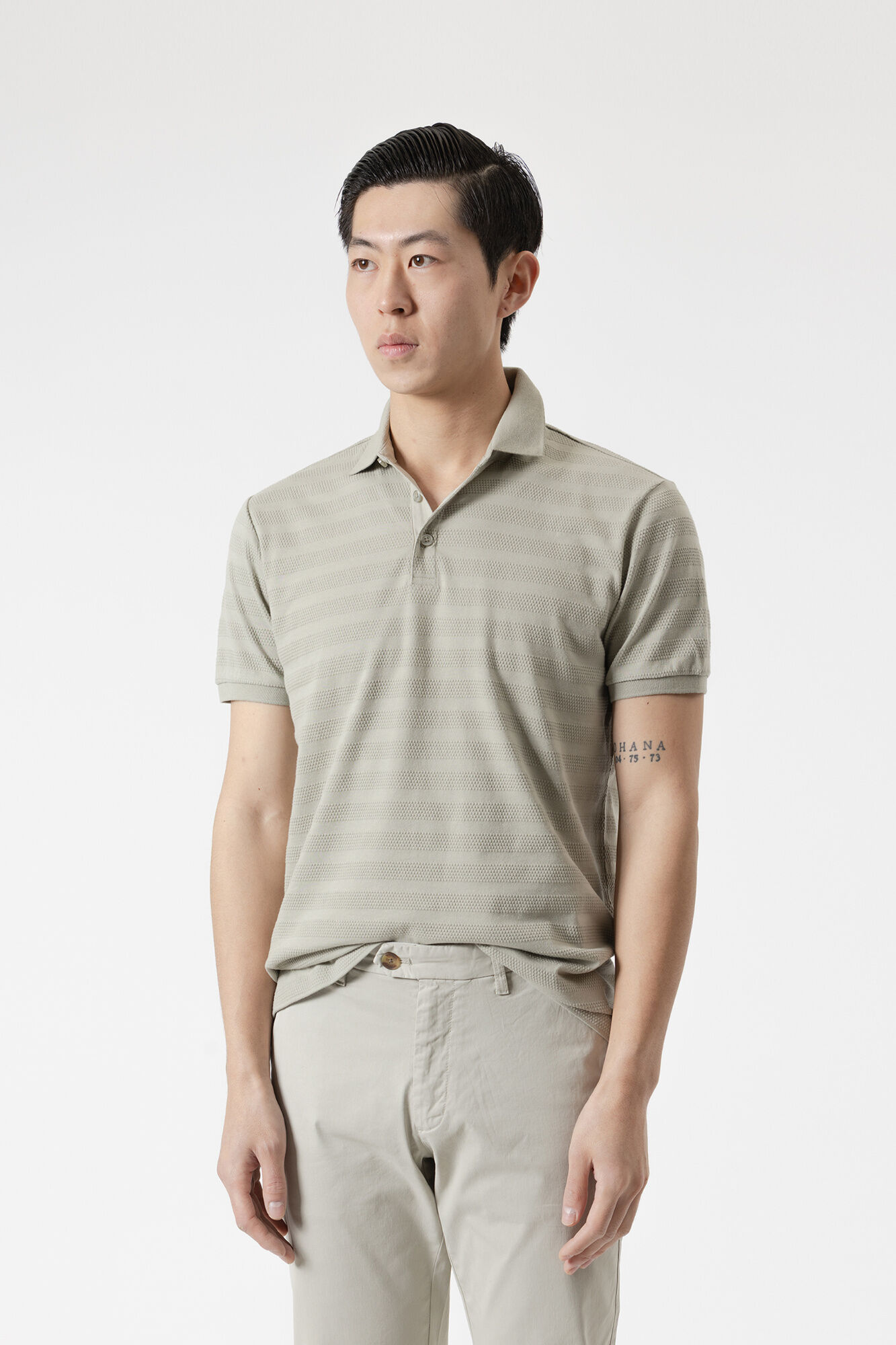 PuroEGO Polo dobby algod&oacute;n liquen