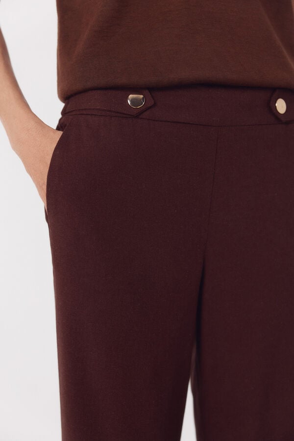 Cortefiel Cal&ccedil;as de linho com bot&otilde;es dourados Castanho