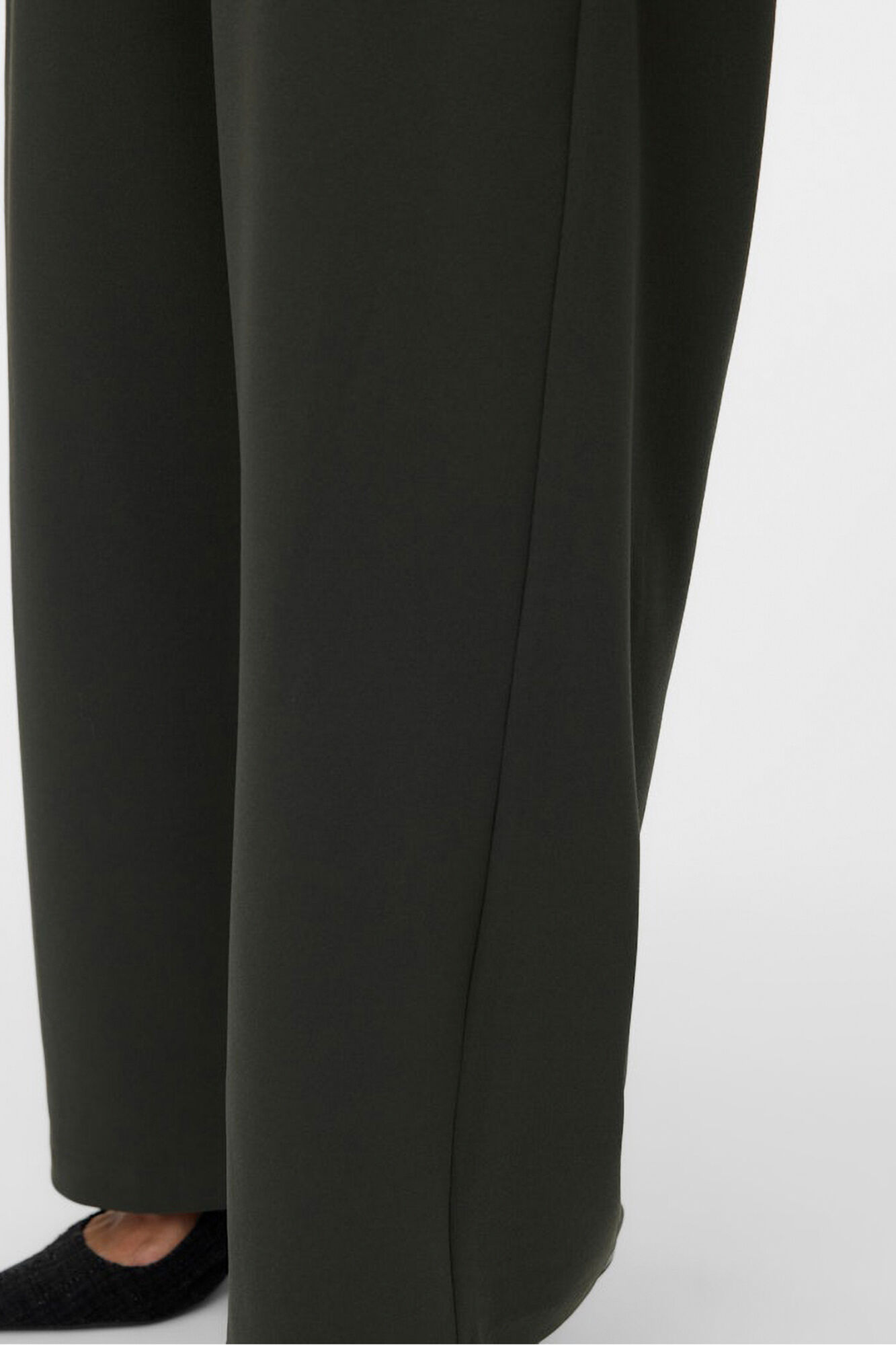 Vero Moda Curve Cal&ccedil;as largas e flu&iacute;do de tamanho grande 