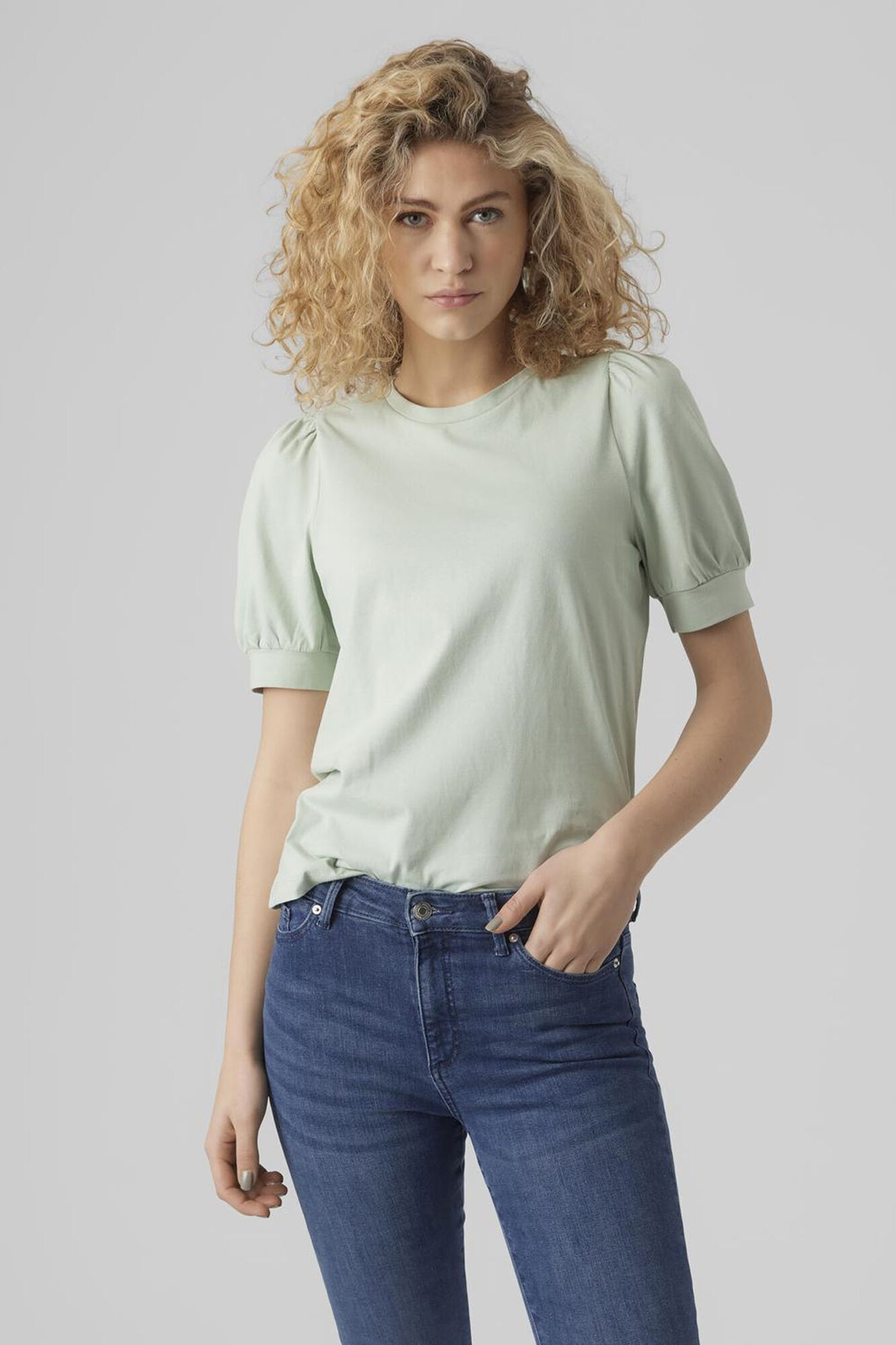 Vero Moda T-shirt de mulher justa de manga curta