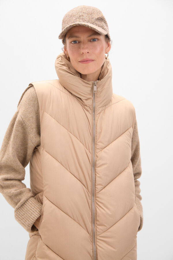 Cortefiel Long funnel neck gilet Beige