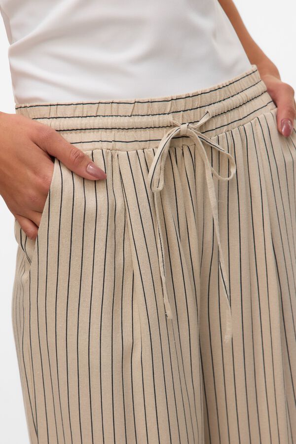 Vero Moda Cal&ccedil;a com cintura el&aacute;stica de linho Tostado