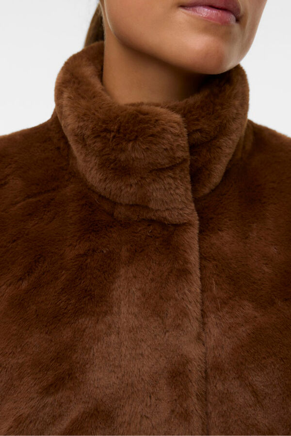 Vero Moda Colete de pele de gola alta Castanho
