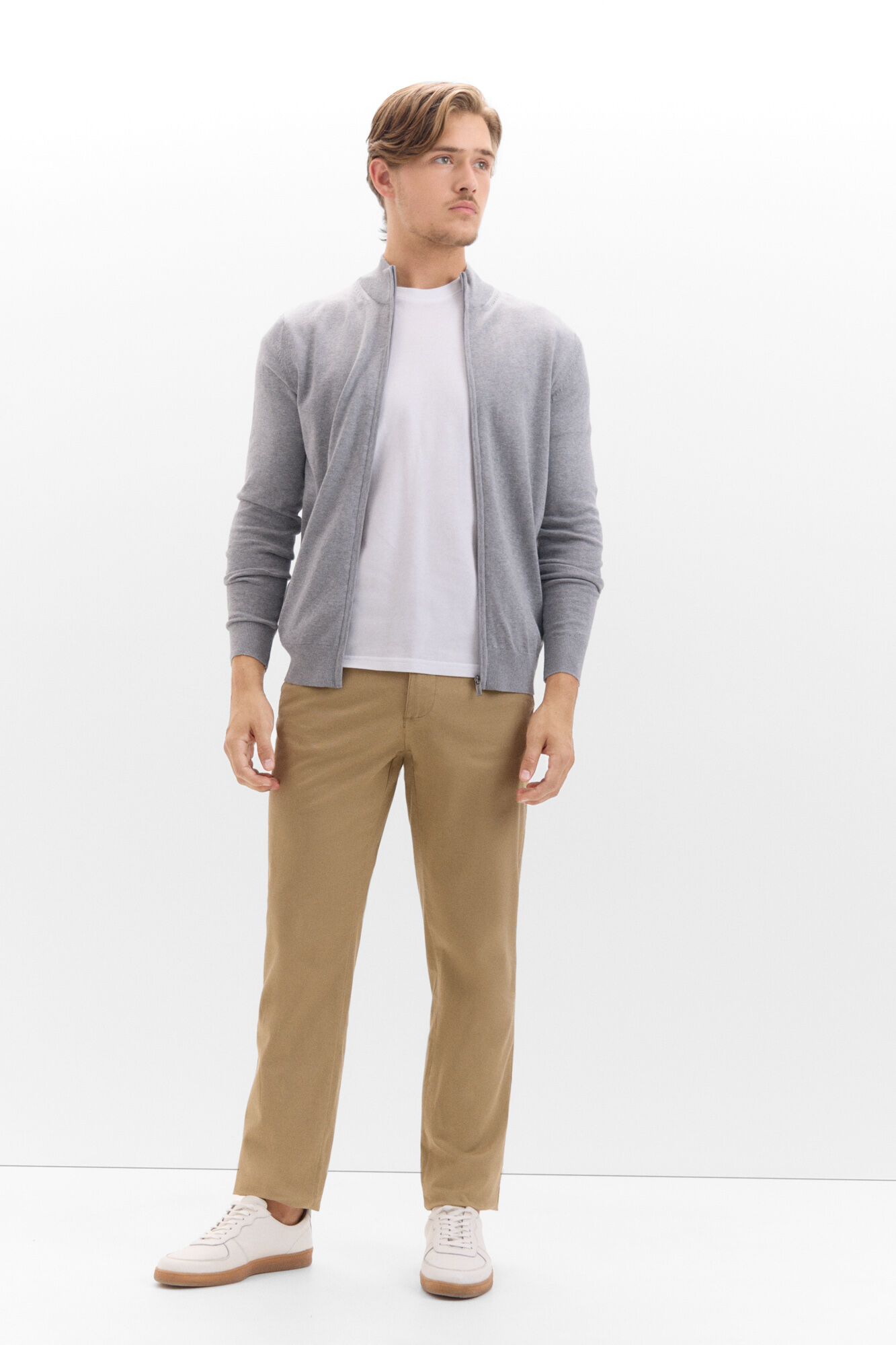 Fine knit cotton zip up cardigan Men s jumpers and cardigans Cortefiel