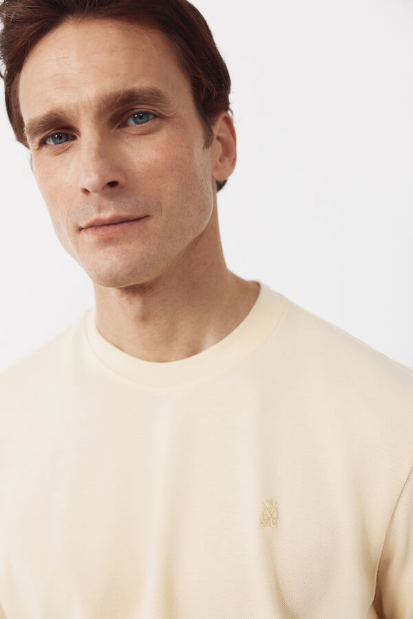 Cortefiel Piqu&eacute; basic T-shirt Yellow