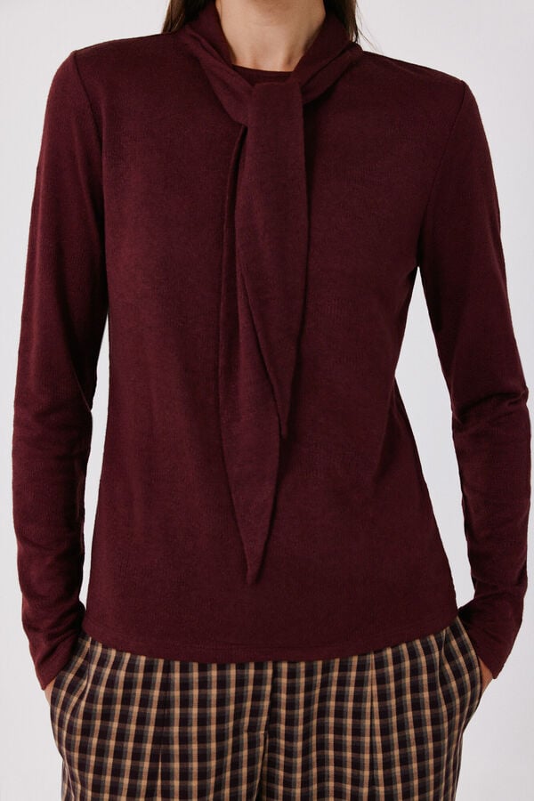 Cortefiel Scarf T-shirt Maroon