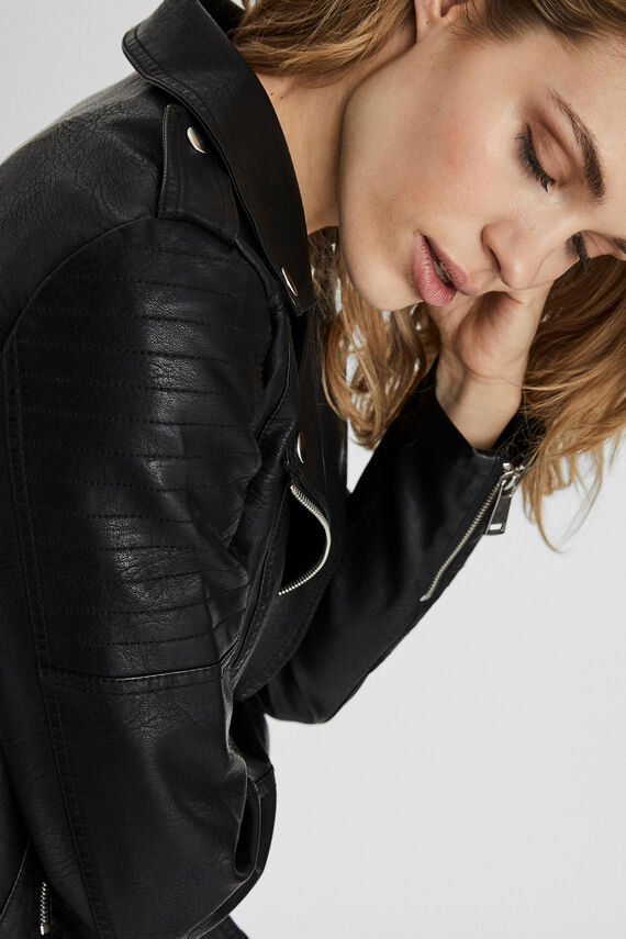 Cazadora biker efecto piel
