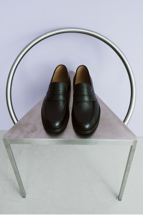 Cortefiel Leather loafer Black