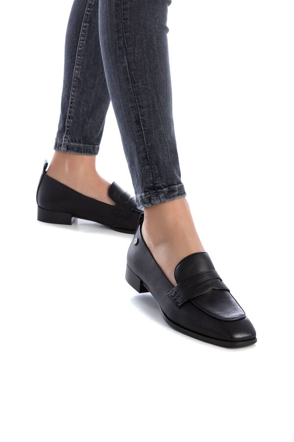 XTI Mocassim feminino Preto