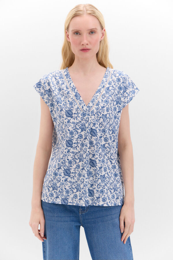 Cortefiel Camiseta pico con detalle puntilla Printed blue