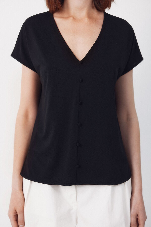 Cortefiel V- buttons neckline v Black