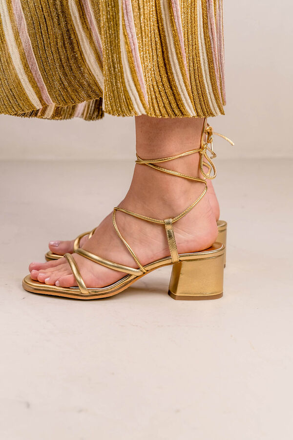 Bryan Stepwise Sand&aacute;lia de salto largo Dourado