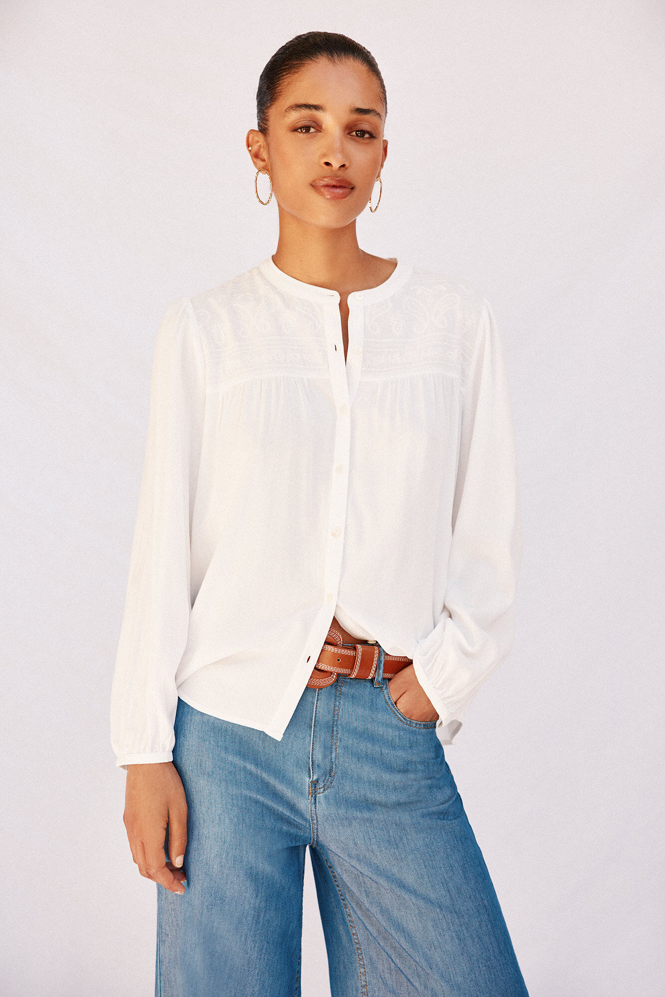 Cortefiel Blusa detalle bordado