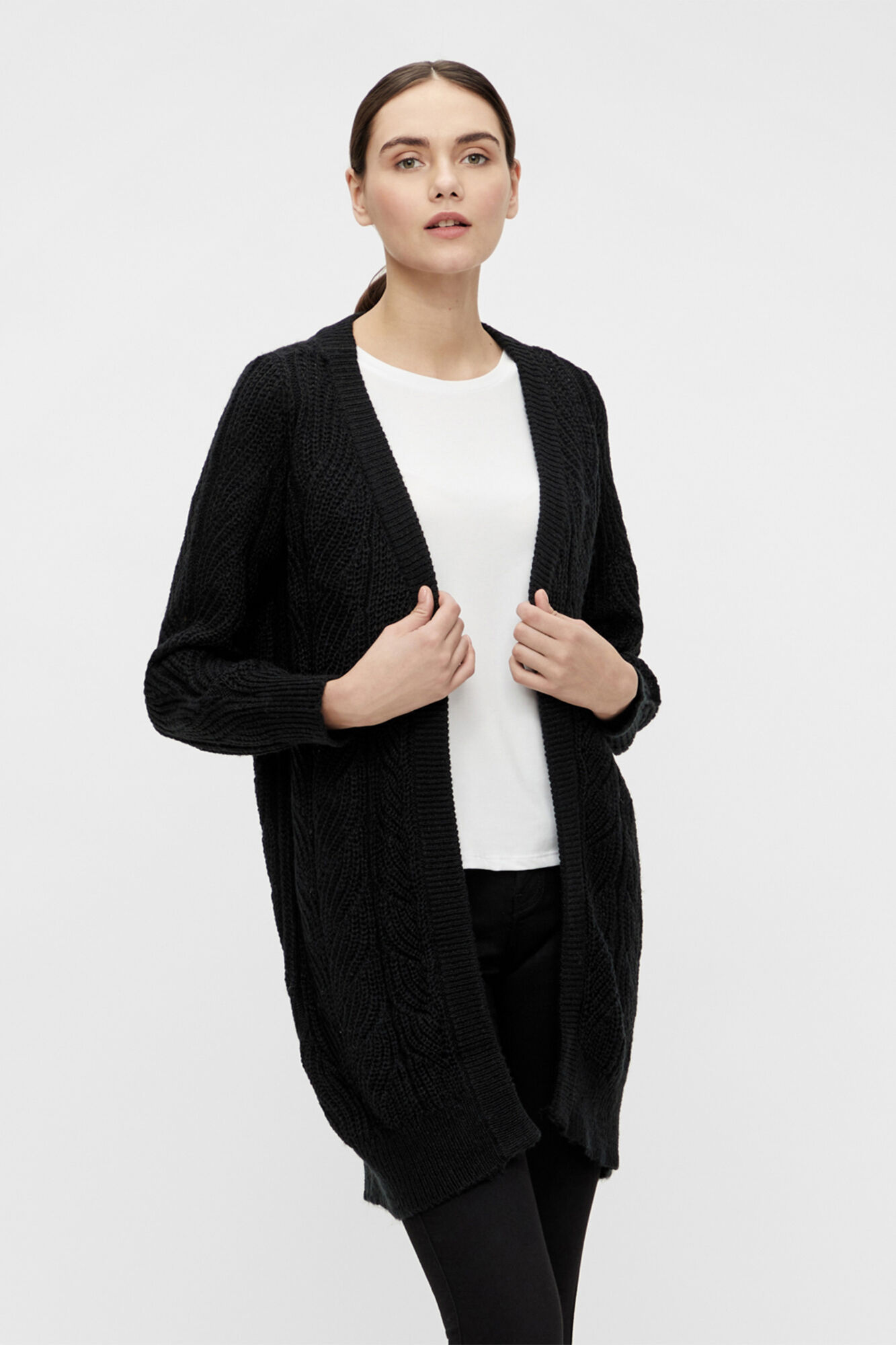 Cable knit cardigan Women s jumpers and cardigans Cortefiel