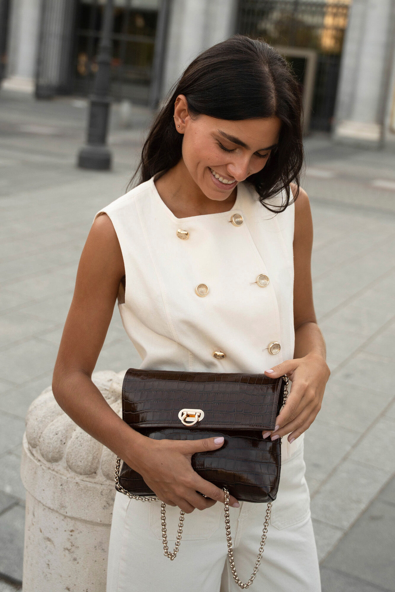 The Code Sobre greta coco chocolate