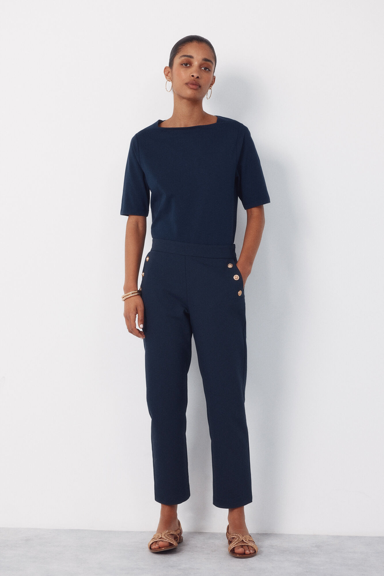 Cortefiel Cal&ccedil;as bot&otilde;es dourados