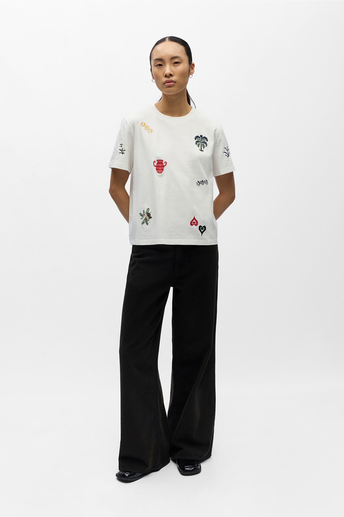 Object Embroidered short sleeve T-shirt