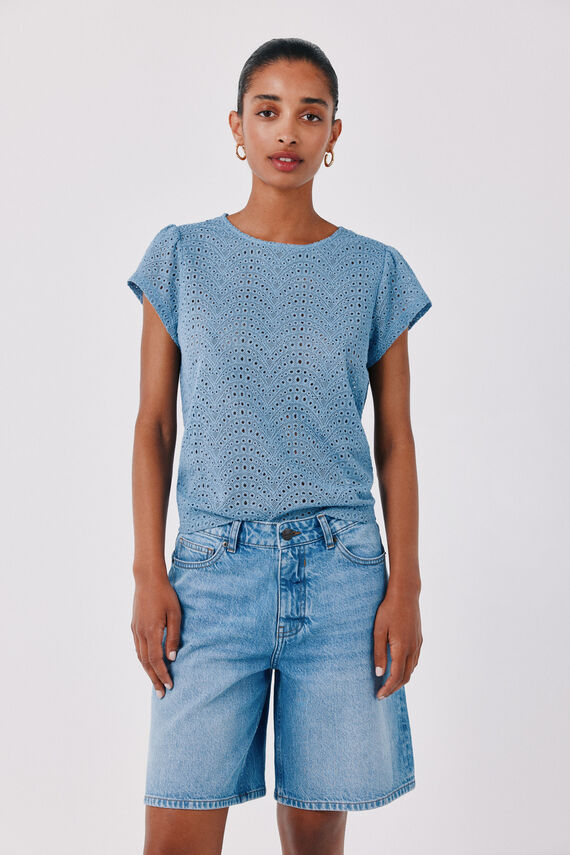 Camiseta crochet bordado