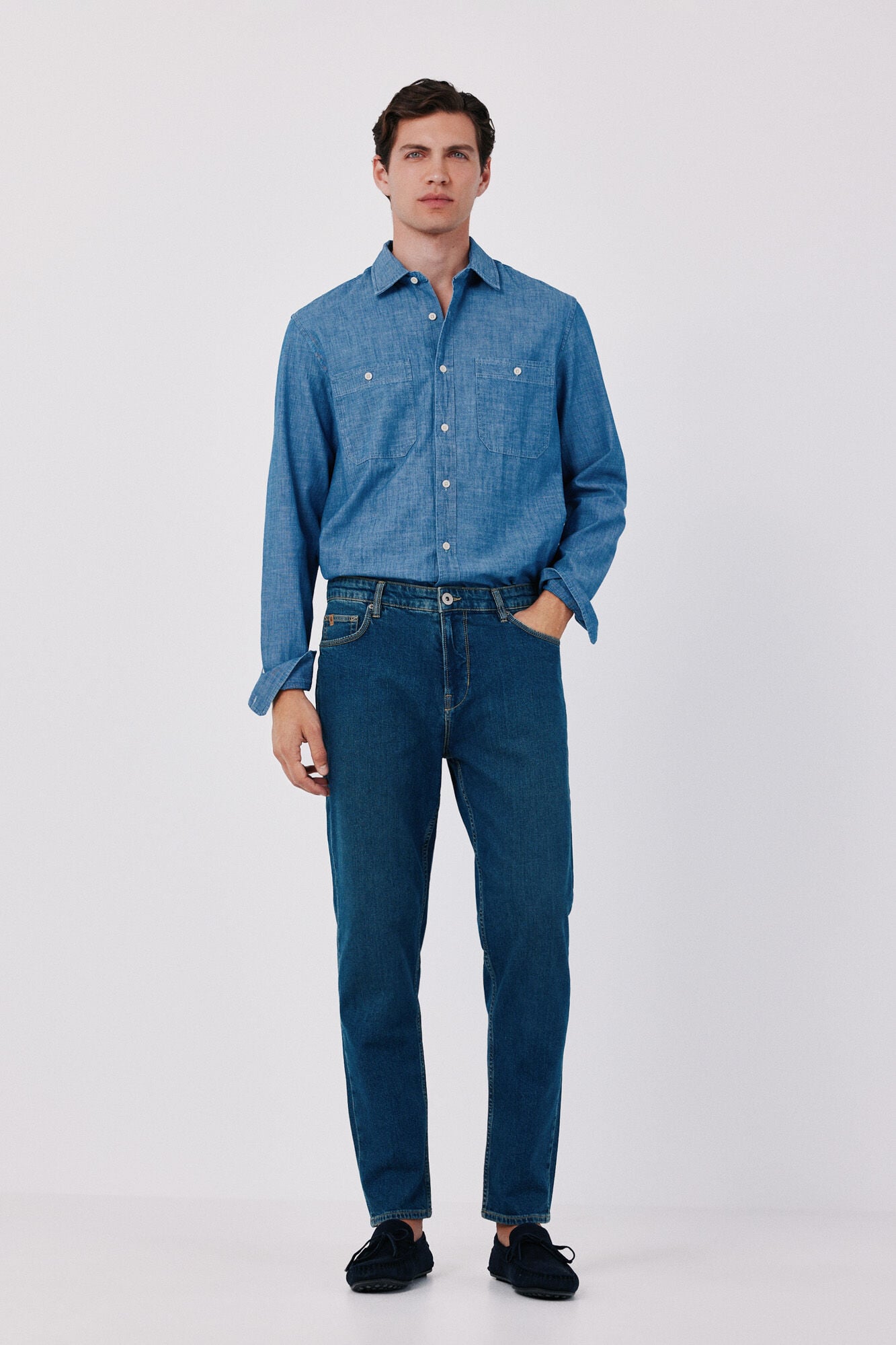 Cortefiel Cal&ccedil;as jeans leves slim tapered